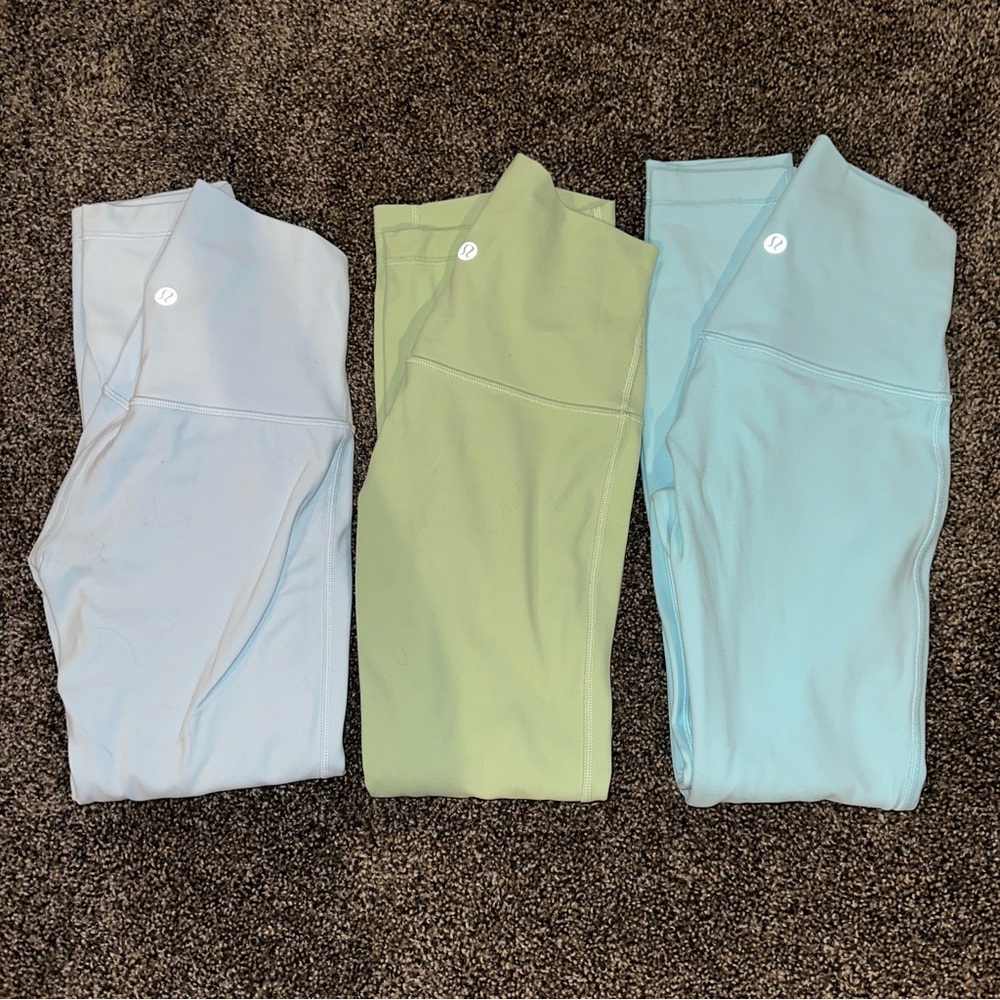 💕 Moving Sale! 💕 
Lululemon align leggings
